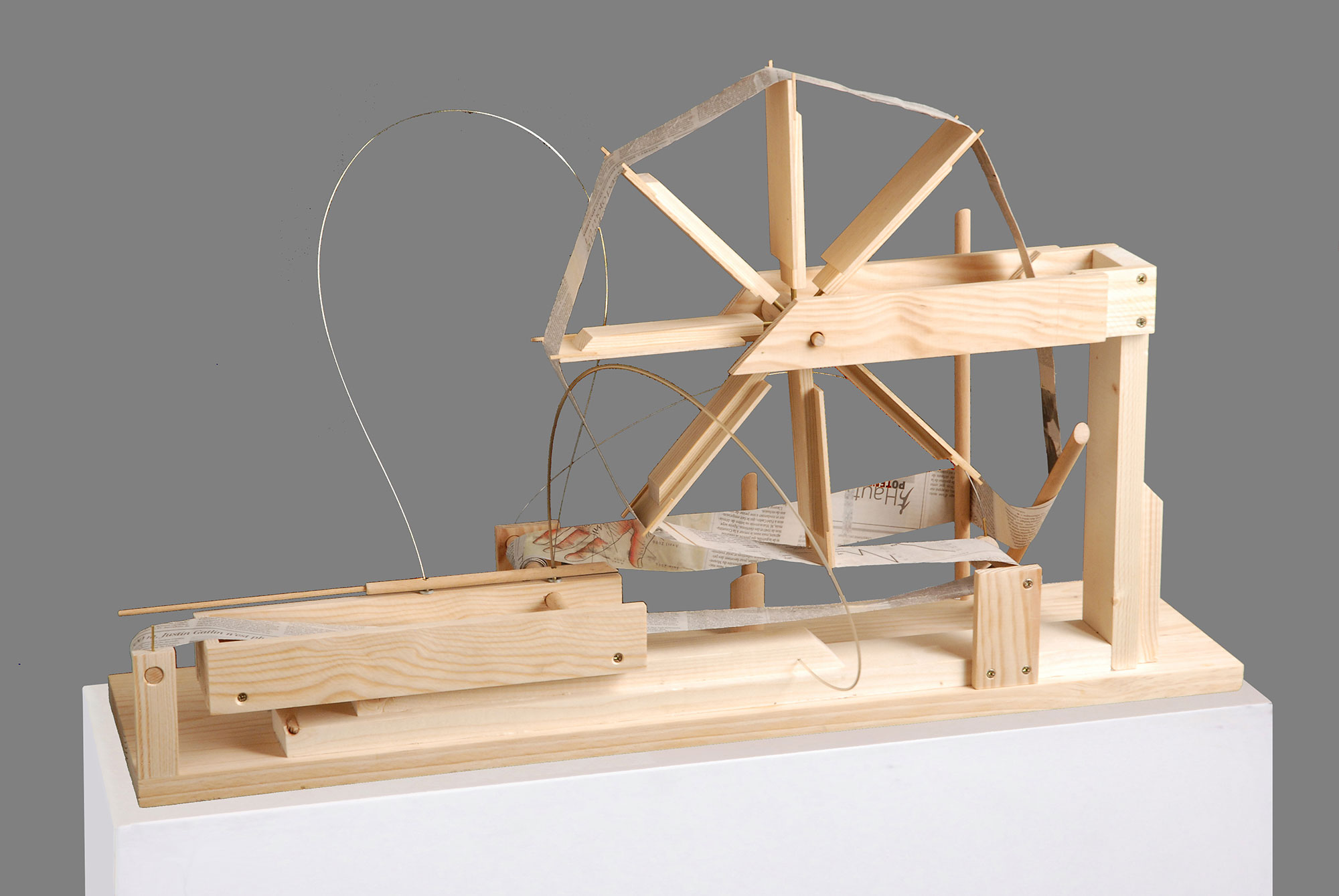 La machine à savoir, 2008, sculpture en bois et métaux, 80x40x48 cm